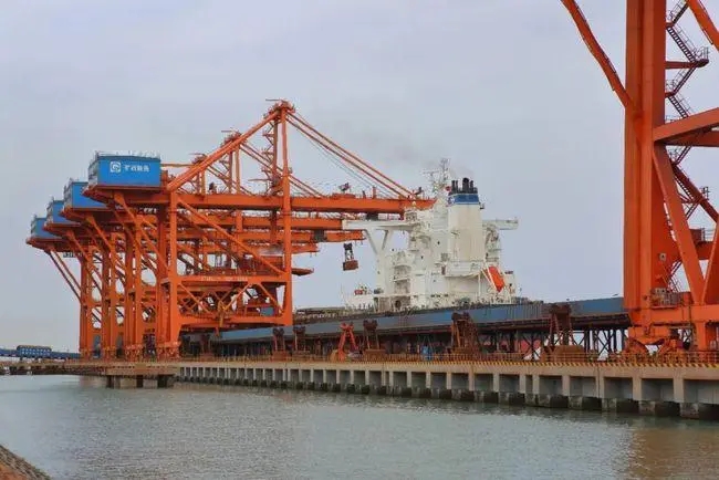 粵鑫隆貿(mào)易有淺談智能潤(rùn)滑系統(tǒng)在港口設(shè)備上的應(yīng)用